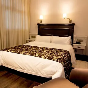 Avent Verahotel Hotel